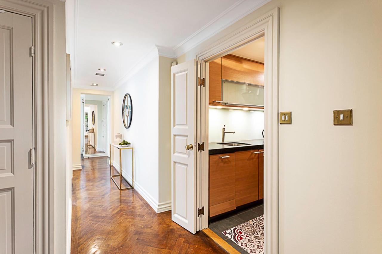 Lovely Stylish Two-bedroom Kensington Londres